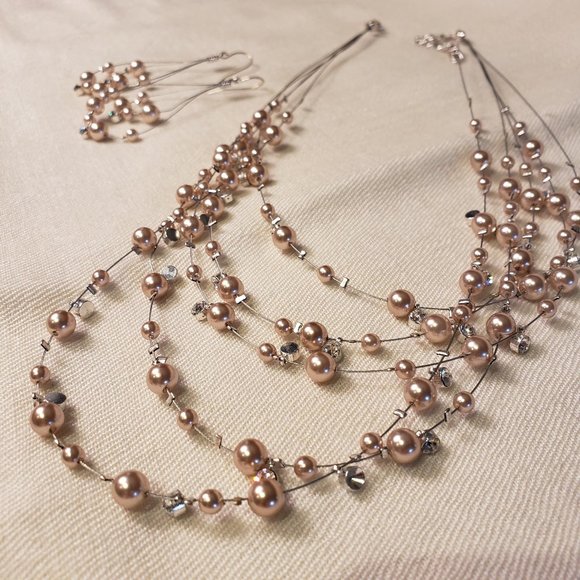Earrings & Necklace Set (Pearl, Crystal) - Picture 6 of 6